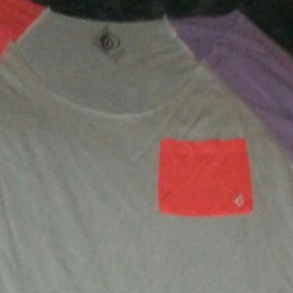 Volcom - Picture 2 of 3